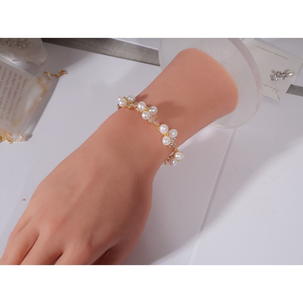 Elegant Pearl Bracelet Gold Tone – Bridal Jewelry Gift – 6.5 Inch